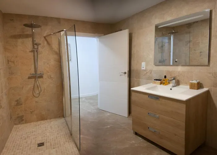 4bedrooms Apartment *